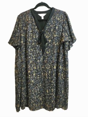 Floral Trapeze Pleated Chiffon Dress